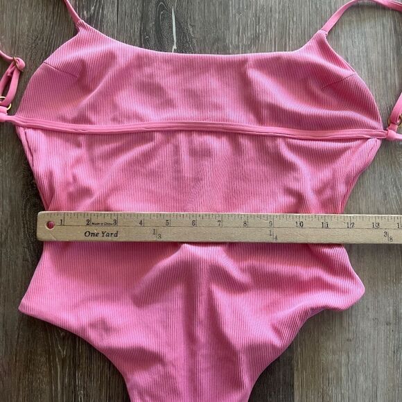 NWT Lspace Bree One Piece Classic in Pink Size Medium - Picture 11 of 15